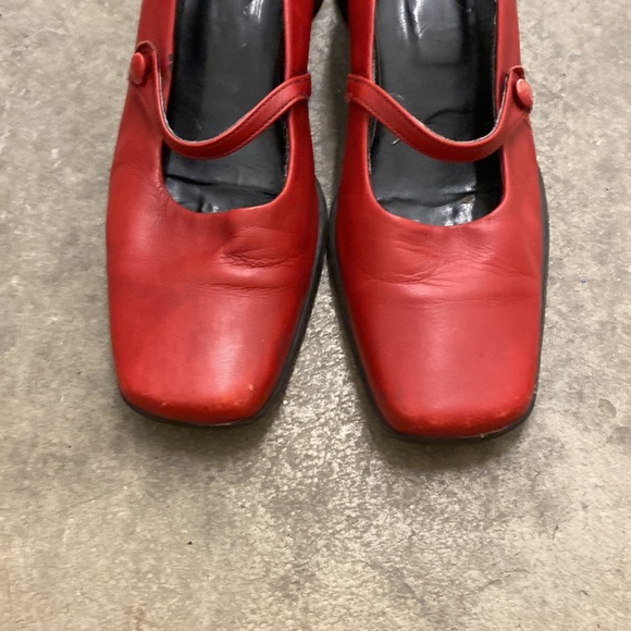 Vintage Red mary jane shoes - Picture 2 of 6